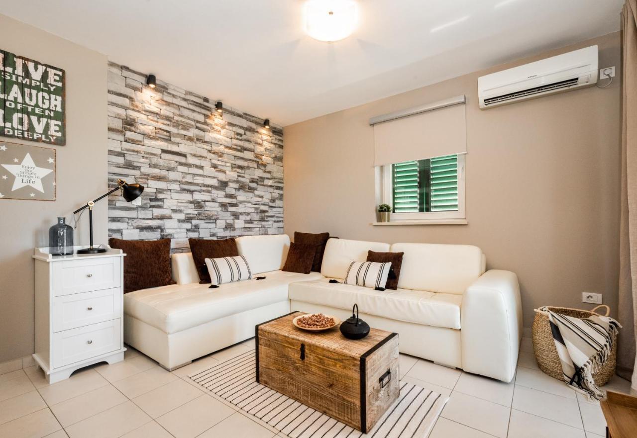 Apartment Cami -Stylish Apartment With A Beautiful Seaview Rabac Exteriör bild