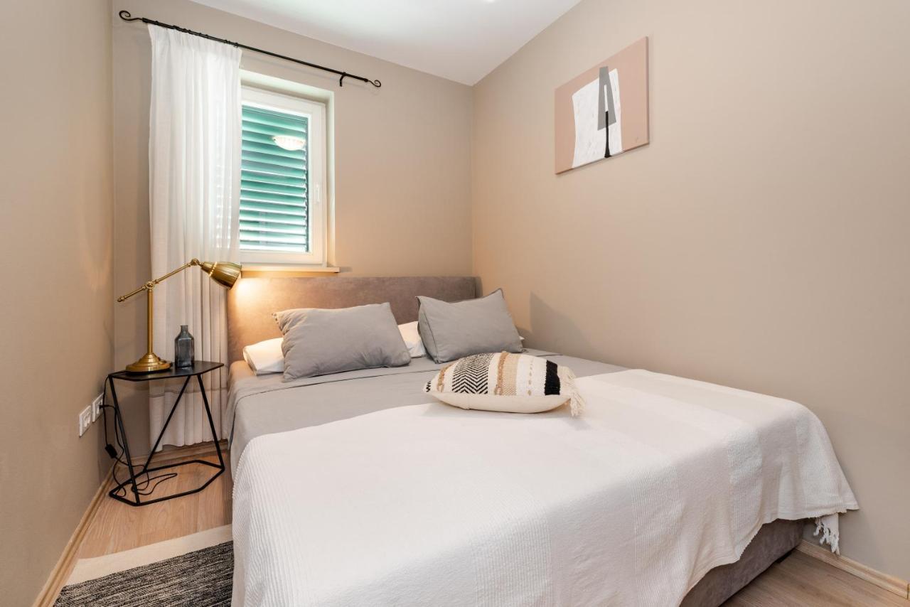 Apartment Cami -Stylish Apartment With A Beautiful Seaview Rabac Exteriör bild
