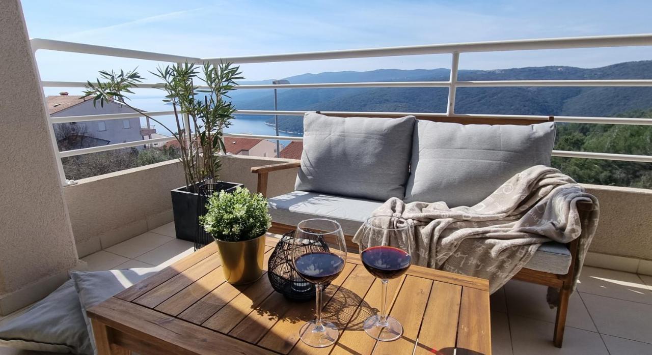Apartment Cami -Stylish Apartment With A Beautiful Seaview Rabac Exteriör bild